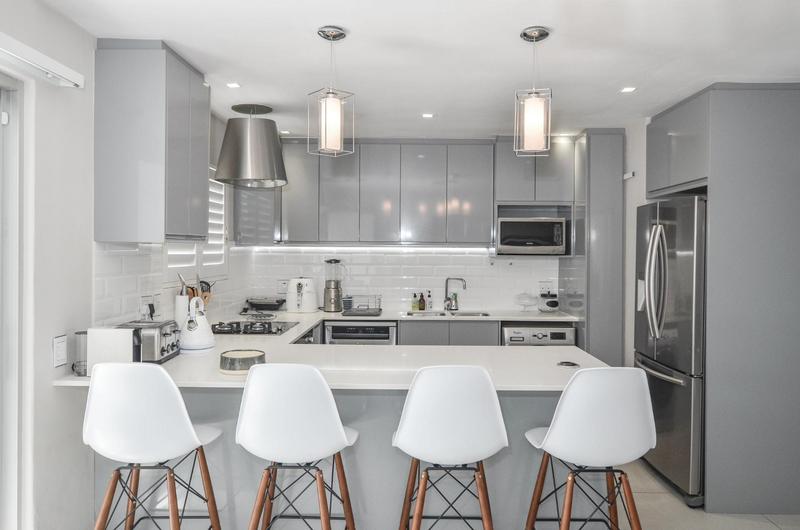 To Let 2 Bedroom Property for Rent in Dolphin Beach Western Cape